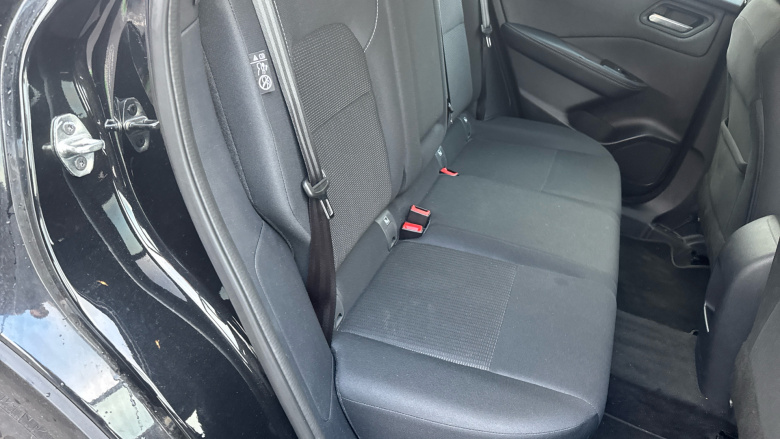 Nissan Qashqai 1.3 DiG-T MH Acenta Premium 5dr Petrol Hatchback